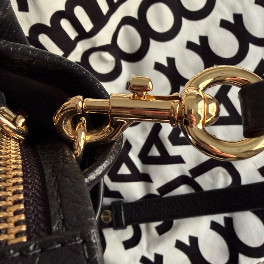 Marc Jacobs Black Leather The Tote Bag - Picture 12 of 12